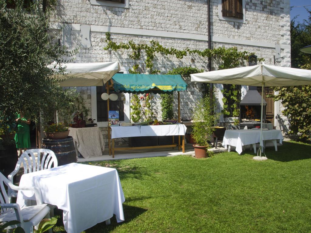Villa Lataria dei Magredi Vivaro Esterno foto